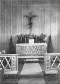 Chorraum der Bruderklausenkapelle von M�selbach im Jahre 1955.